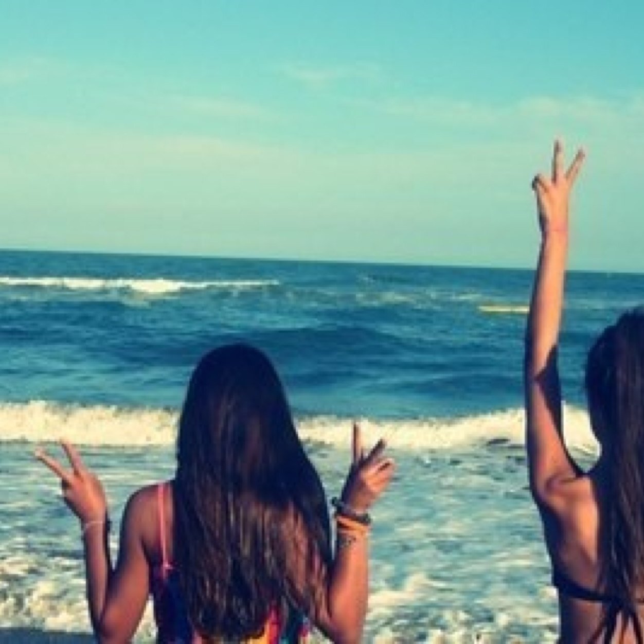Figurant in @pijnstillers // belieber forever // kidrauhl // justin bieber // singing.