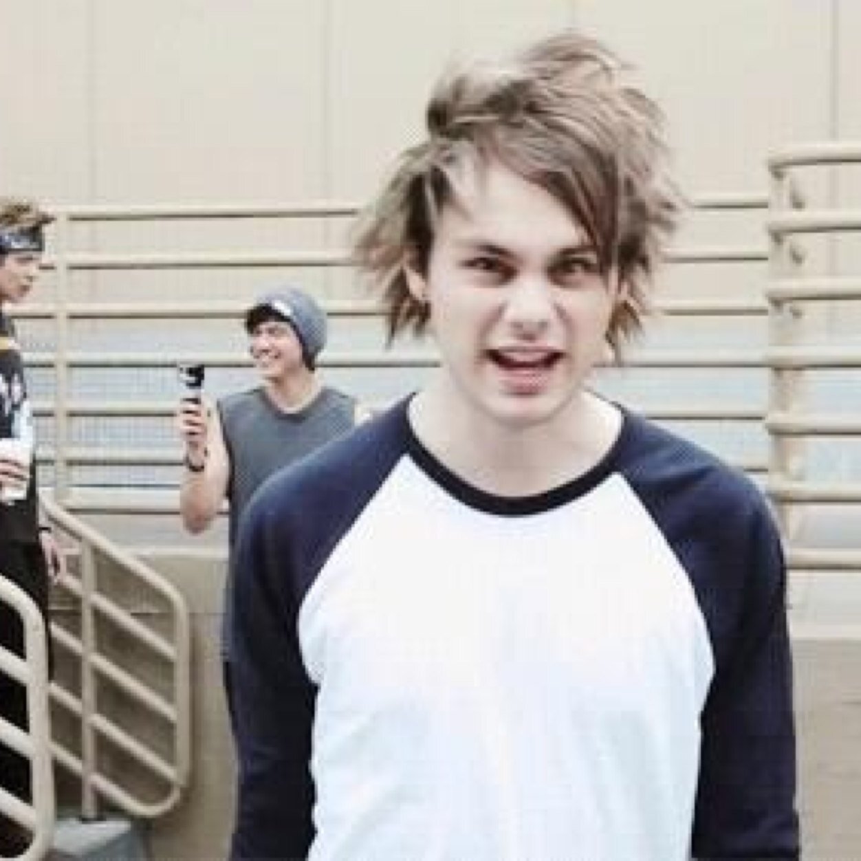 ferigerator's profile picture. If you need me to rt tweets just dm me. Give @spidermanmikeyx a follow too.