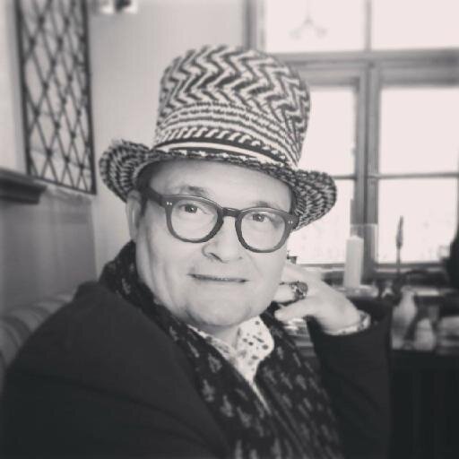 VassilievAlex's profile picture. Историк моды, телеведущий, писатель и коллекционер. театральный художник