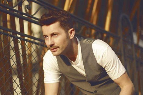 I'm Not Stylish,Not Dashing,Not Impressibe,
but i am a good friend
- Me on fb

http://t.co/fqKlsMQ28x