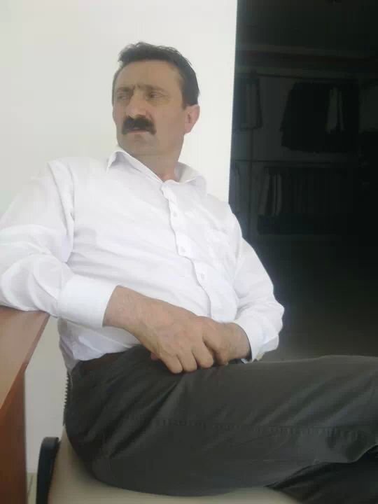 ömür o kadar kısaki insan katlanmayacağı insanlarla yaşamak zorunda bırakılmamalı...bu konuda refarandum yapılıp sınırlar çizilebilir...