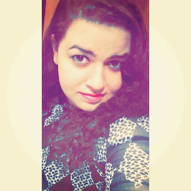 Shrruti's profile picture. Dentist - live to eat and sleep - love music .... :)