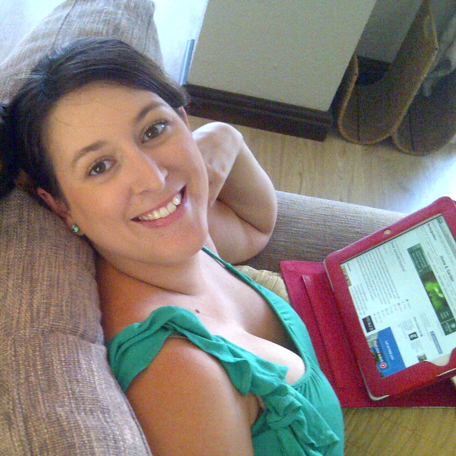 Freelance writer, aspirant author, bibliophile, chocolate devourer, brooch collector, magazine-a-holic. KZN Contributing Editor for SA Garden and Home.