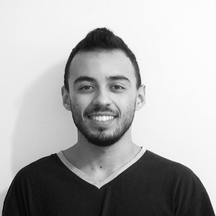Designer gráfico procurando conhecer mais sobre branding. Curioso, preguiçoso e morando agora em Kigali, Rwanda.