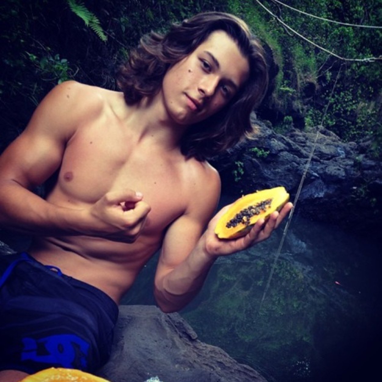 You have to know just One Thing about me which is I Love Leo Howard !!!! I Can't Describe My Love To Him In 160 Letters !!!