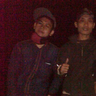 !mp!anku leb!h pent!ng dar! Pada keraguanku, dan kebahag!anku leb!h pent!ng dar!pada kesed!hanku. Krn h!dup !n! Hanyalah kep!ngan yG teras!ng d! Lautan ♬☺♬