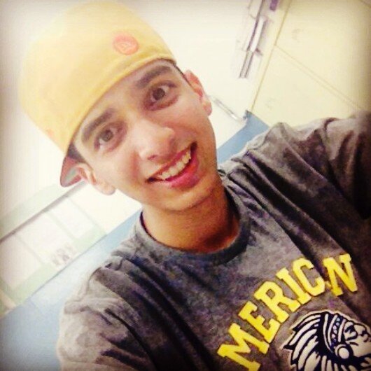 Leonino, chato, ciumento, irônico (: , besta , 17 aninhos, ando de longboard, solteiro,  followme ?