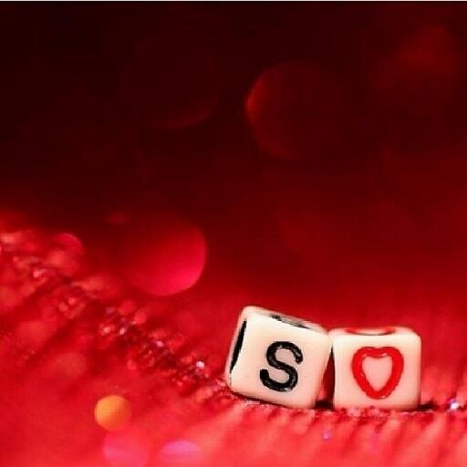لاأملِكُ السعَادة لأقدِمها لكِ؛لكنني أملِكُ قلباً يٌعدكِ سعادته ويدعوا لكِ بها بقدر منزلتك فيه دائماً♡)