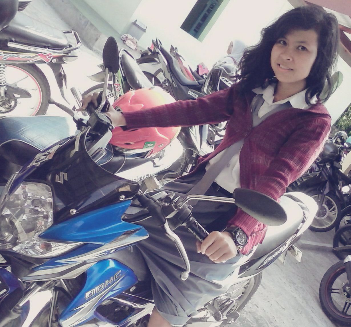 enny_mae_nio's profile picture. 13 February 1996 || line/wechat: enny_13021996 || LULUS UN 2014 ||