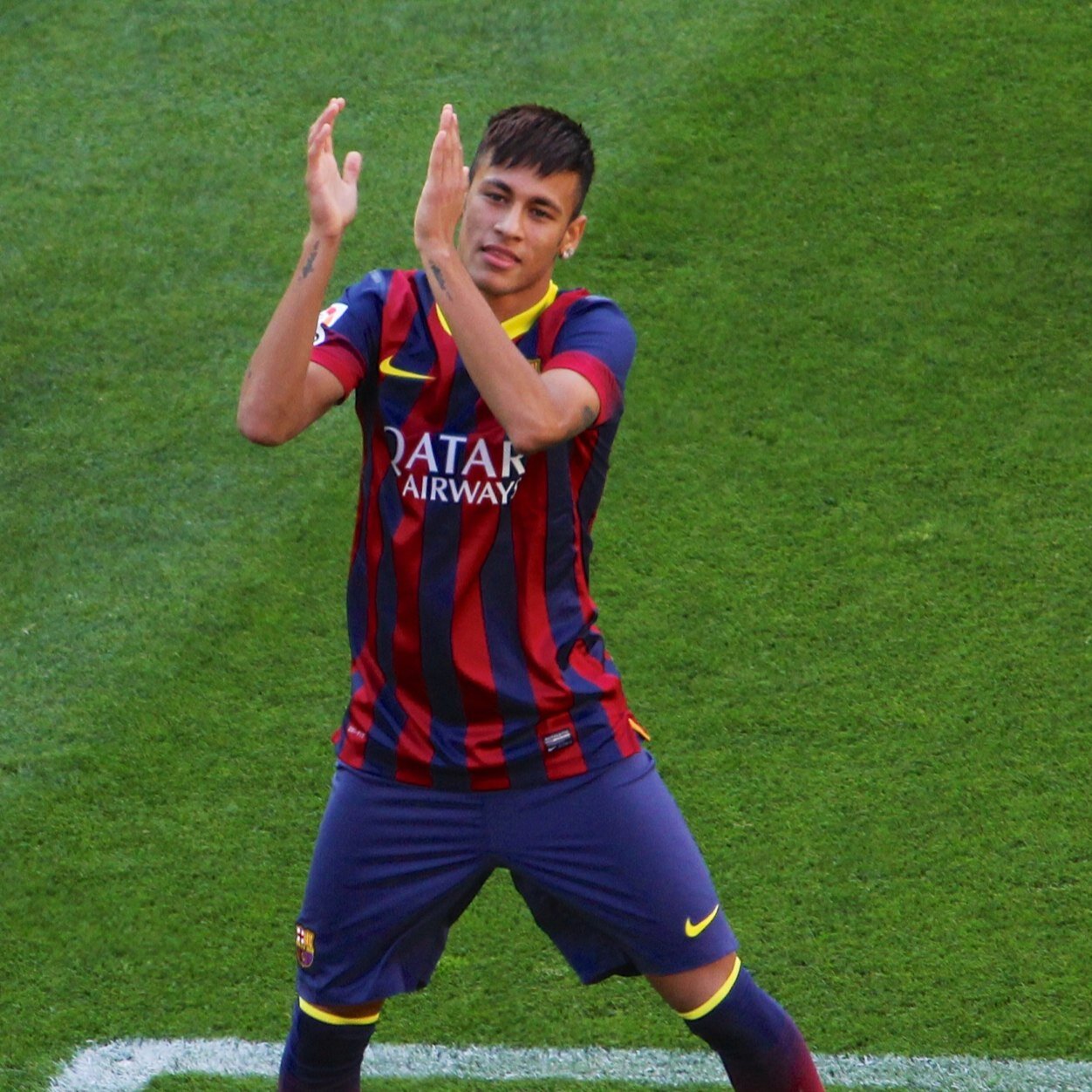 loves_neymar's profile picture. I love neymar do you?