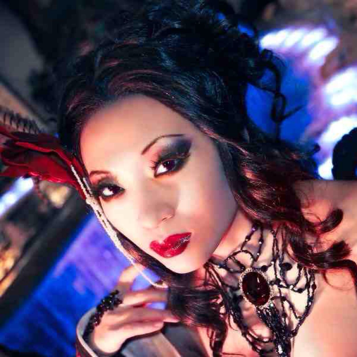Reincarnated Queen intonthe body of a hybrid vampire. Ruthless queen, sociopathic killer and Manipulative Destined Queen || #BiPolar || NotLooking ||