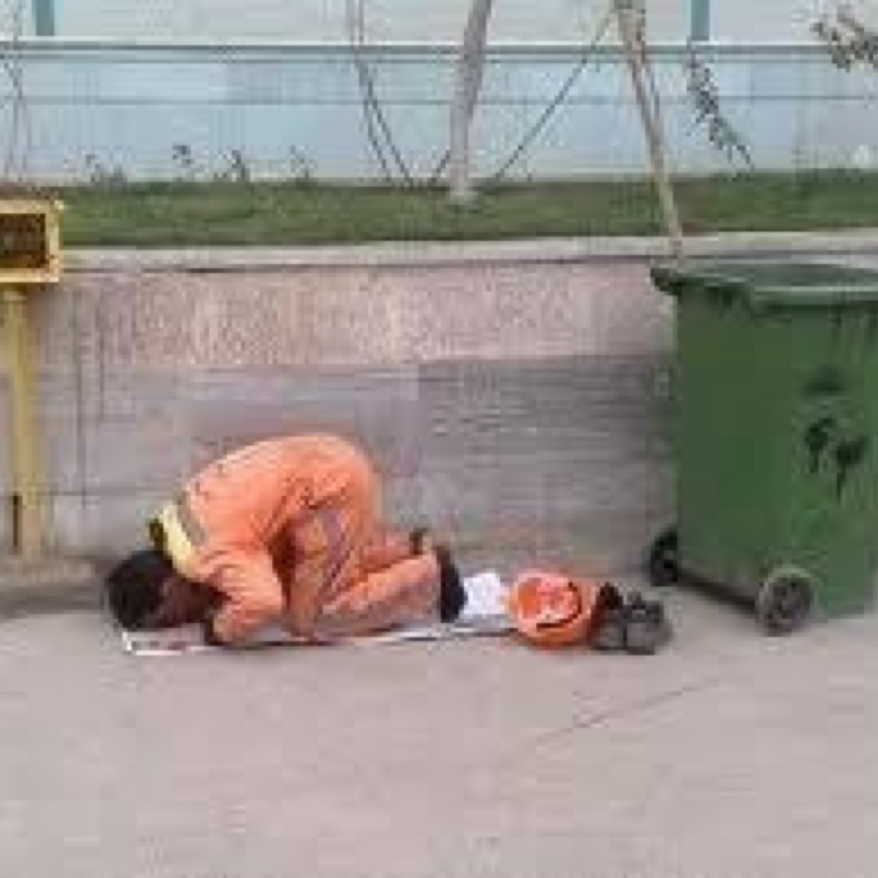 alrkeh's profile picture. هواياتي ؟! أحب الرماية والسباحة وركوب الخيل