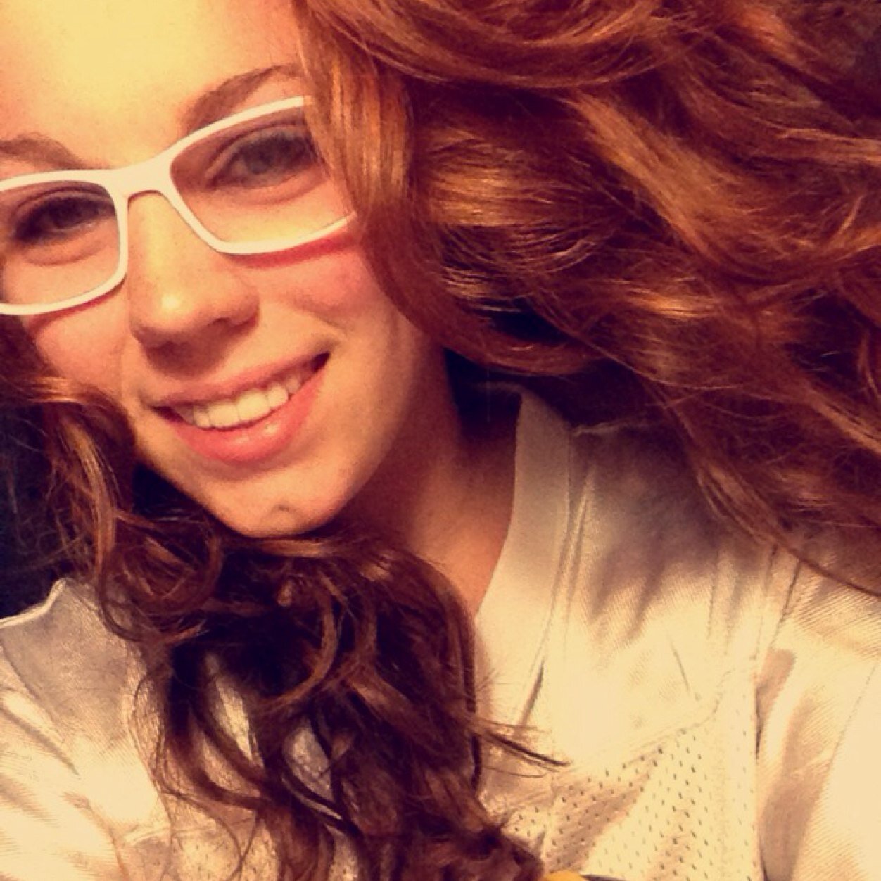 Follow meee(: