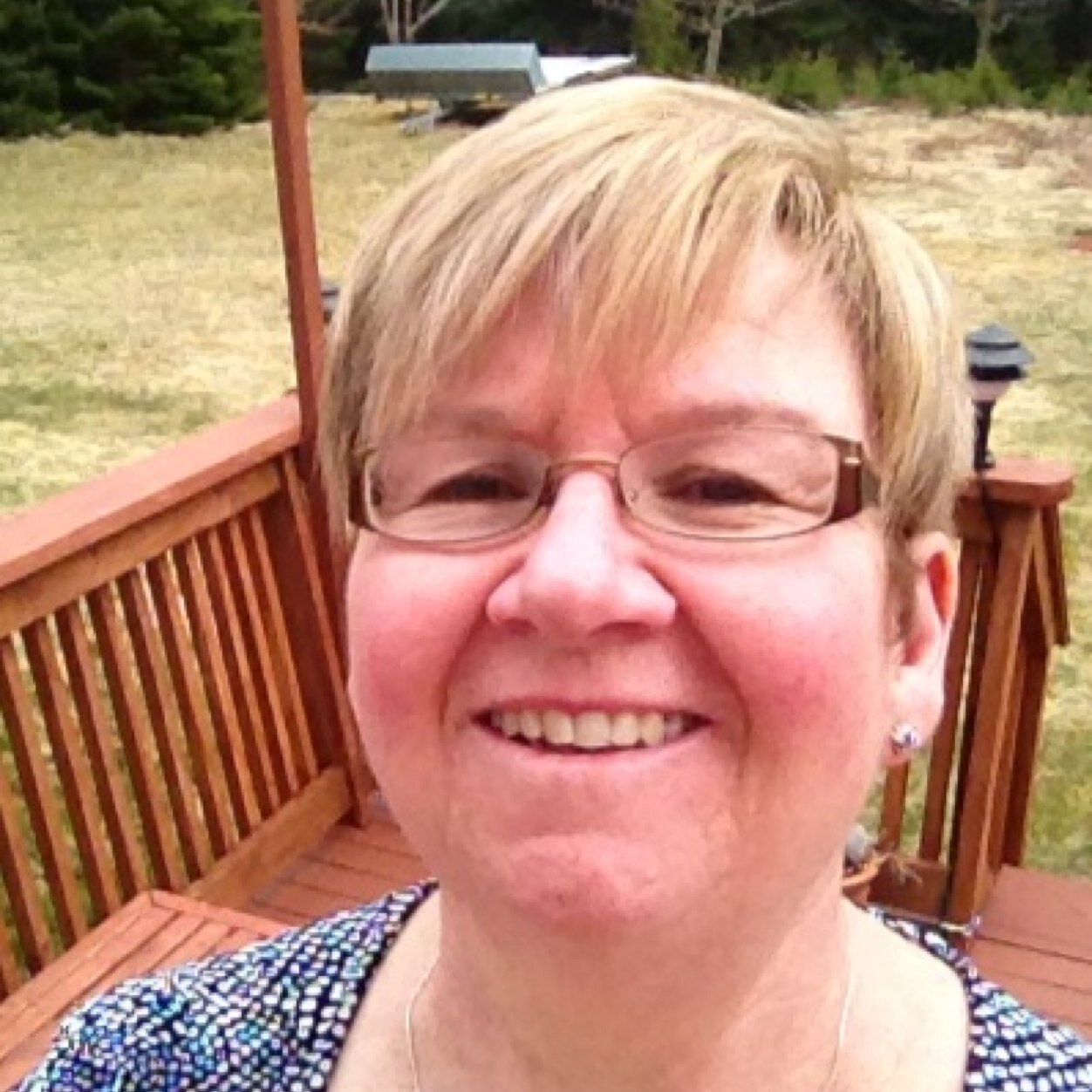 Margm3c's profile picture. A Mixed Media Artist who just doesn't have enough hours in the day!