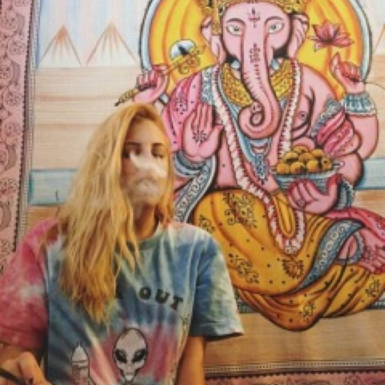 Stay trippy. Stay high. Mary Jane. Good vibes only. Follow for a follow back. Funny how something natural is illegal.