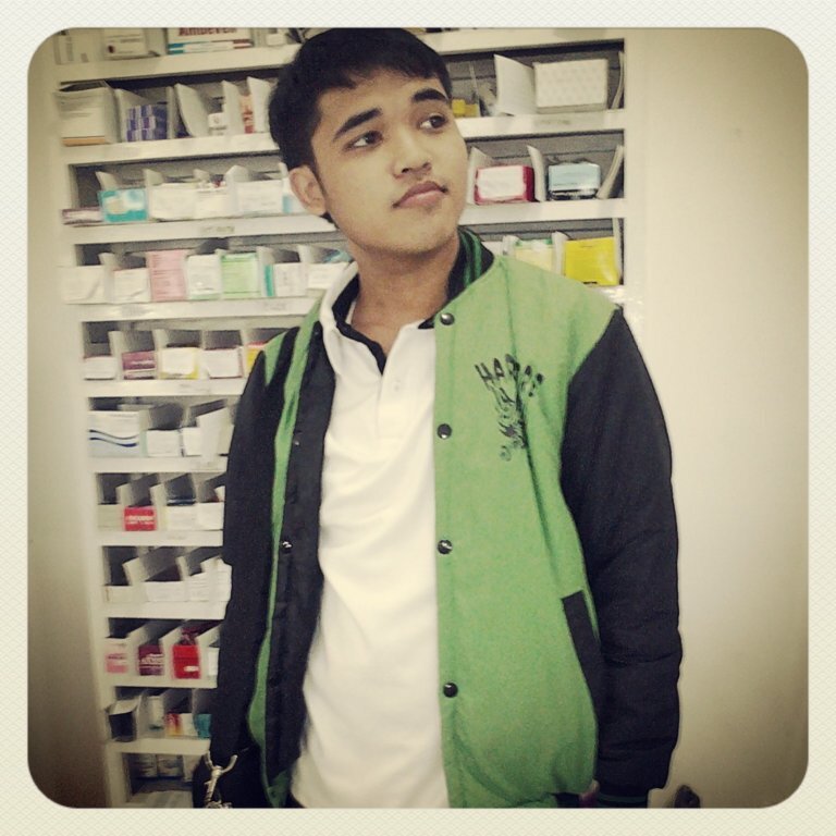 SENYUM DAN SEMANGAT