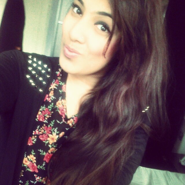 Heyy the name's Nadia :) follow me and i'll follow back!