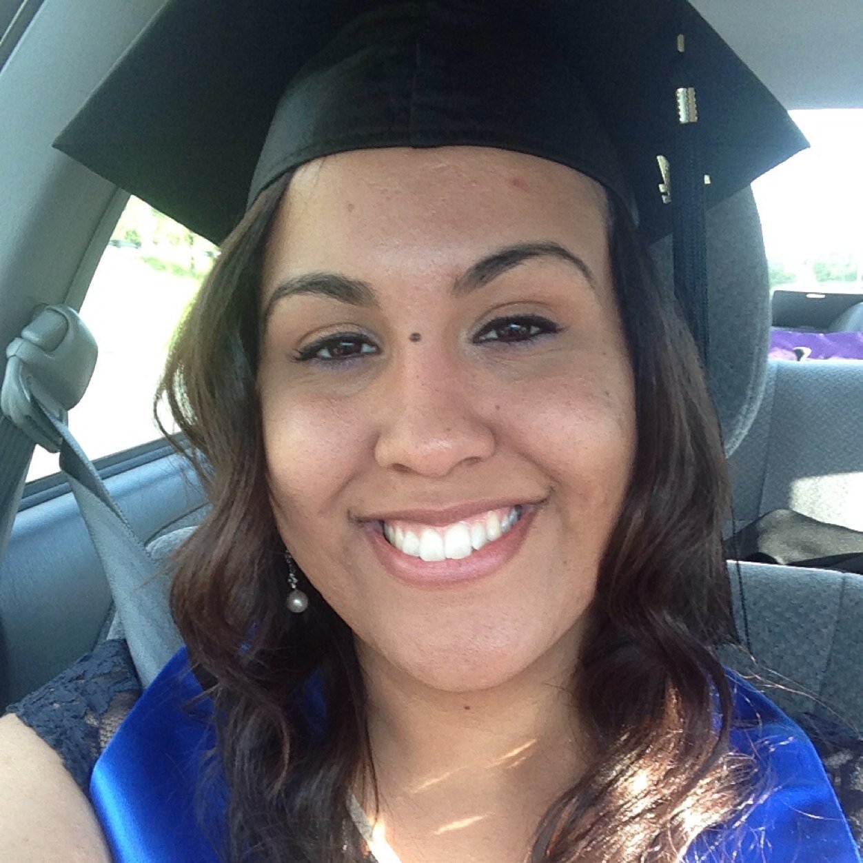 I sing to Jesus and serve Him, UNH Alumni!!! Class of 2014, ambitious about life, excited about everything, *love to love* Sunday night football* PATSNATION
