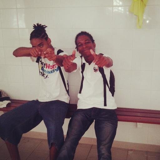 kendy_mdg's profile picture. #MDG #Ghettcity! Le Bien ou bien le mal !

  https://t.co/eE6oMfnZ7s 
Instagram : kendy_mdg #SKF
Moule