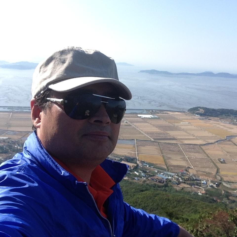 chunol's profile picture. 대한민국 50대 평범남.