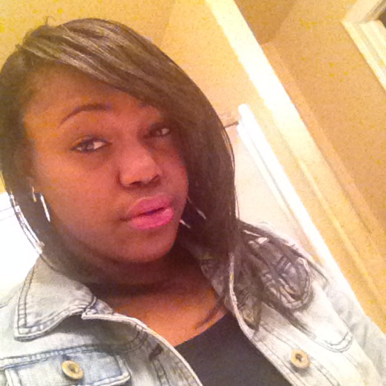 Erikaa. Im Just A Poor Rich Girl Trynna Make It In This Big World.