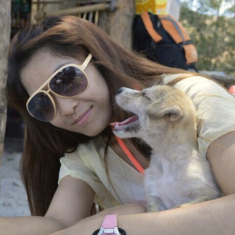 NanetteDelValle's profile picture. :) music, food, places