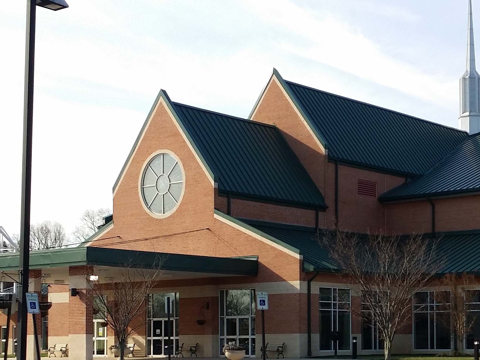 Worship Service: Sundays @ 8:00 a.m. and 10:45 a.m.  Prayer Meeting & Bible Study: Wednesdays @ 7:00 p.m. (featuring Small groups)