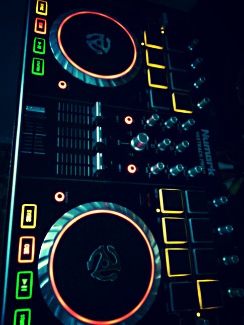 PetrouStefanos's profile picture. hello am a 16 years old producer from cyprus follow me if you like my music https://t.co/CDDpAlBPU7