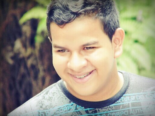 ninguem me conhece melhor, do que aquele q me criou !!(Deus)!!! sigo de volta ---