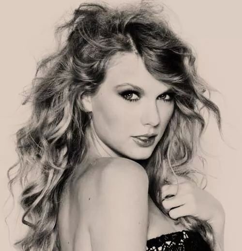 ƒαηgιяℓιηg σνєя tay, ¢υяяєηтℓу ρυяяιηg ωιтн мєя and liviє ♥ Mahomie | Lil Black Star // Personal: @patriciughhh