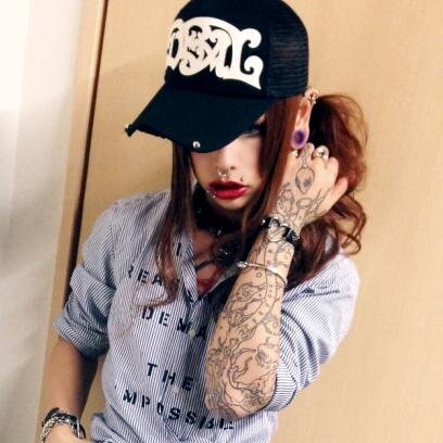 frie53535944's profile picture. i feel like ending my life...?