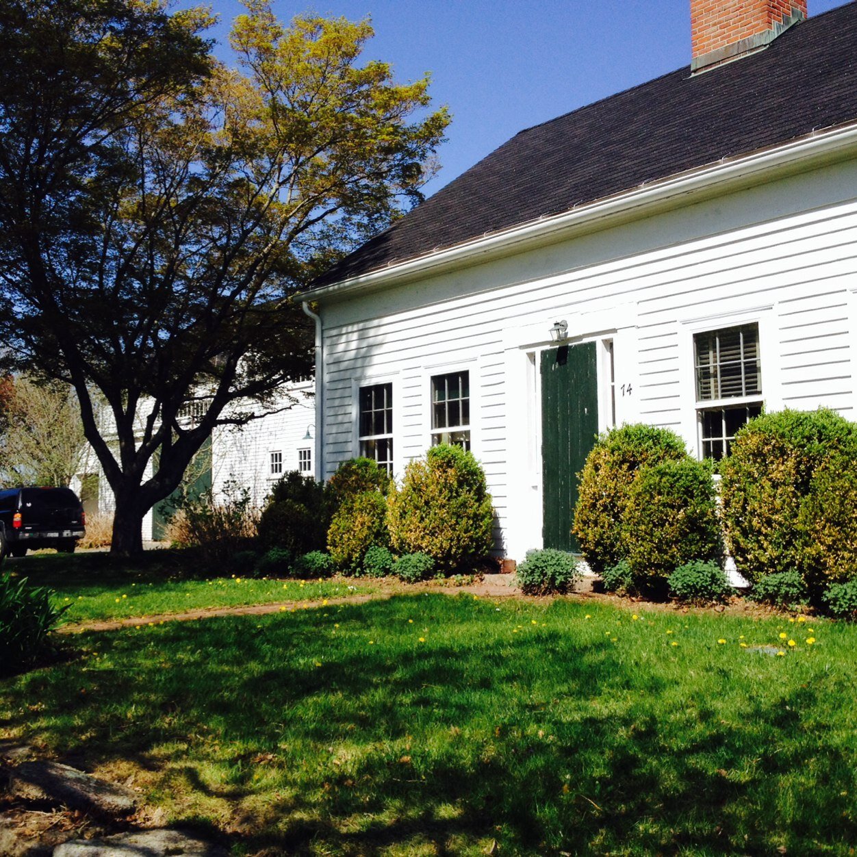 Vacation House on the water in Essex, MA with Squash and Tennis courts, sea kayaks and on-site saltwater flyfishing!