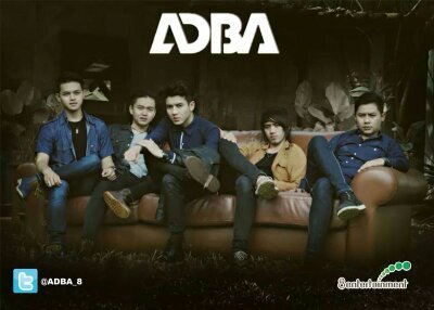 ADBA_8's profile picture. Sebuah group band PoP asal J'Town yang terbentuk pada tanggal 12Desember 2012, dengan digawangi oleh :@benxz_dhevanoz,@JohnSantanaa,Ryan,@aroel_adba danDimas