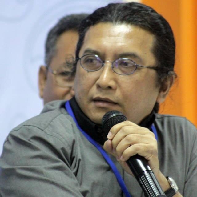 WNI yg cinta damai, sedikit dikit tahulah ttg pengelolaan hutan, dan sumber daya alam, dan isu sosial ekonomi dan lingkungan yg menyertainya