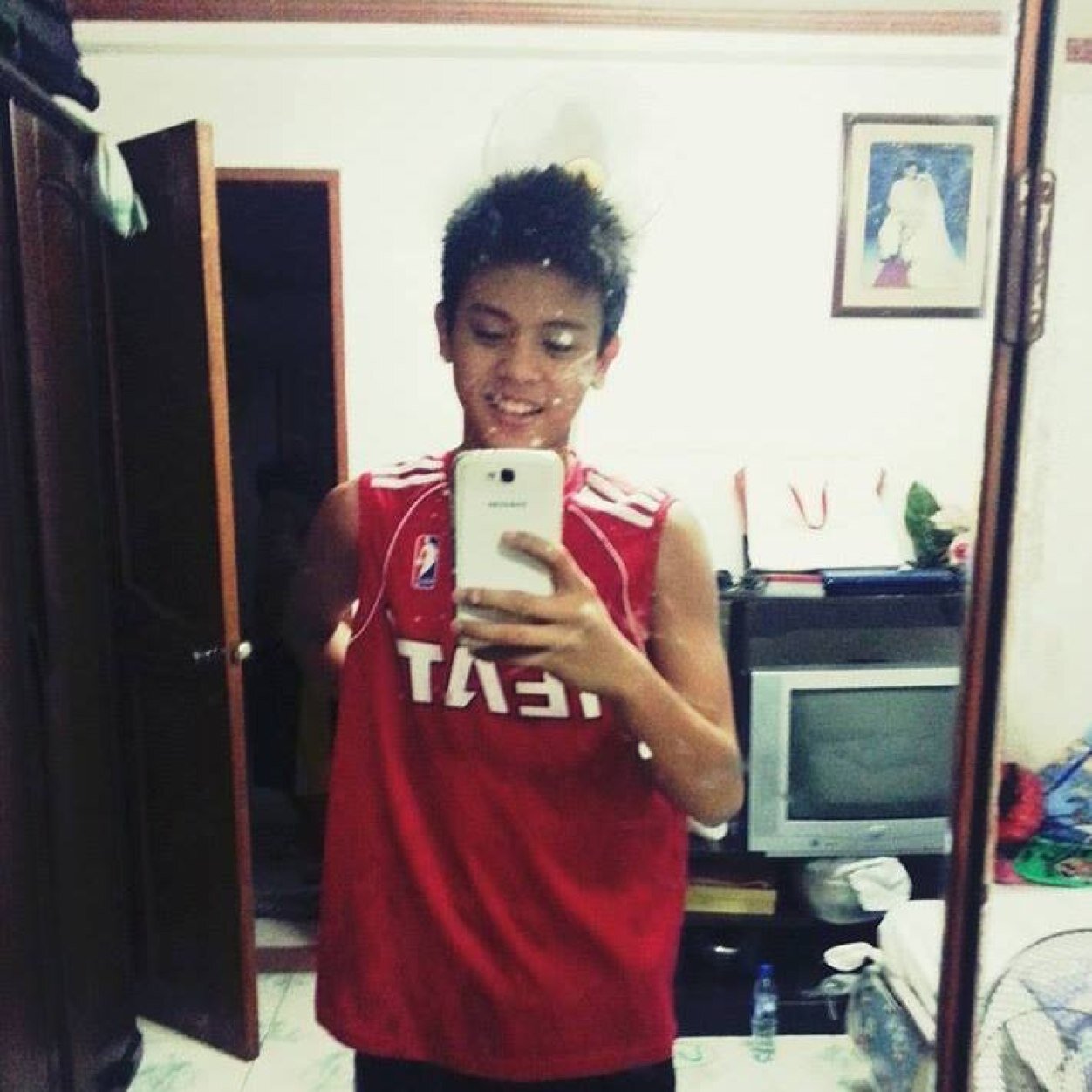 Kienzleur Jumaquio Angelo RL. Hahaha salamat sa lahat ng nag follow :)