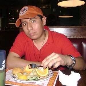 Cris_Villegas_0's profile picture. trabajador, estudiante y rumbero al 100%. Soy fiel a quien me respeta... Busco vivir al limite cada día.!