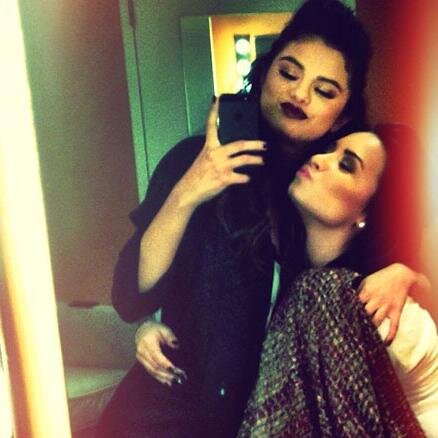 EU VI ELES PORRA, SFHEJKWGBKJVN ISD SE FODE AI
