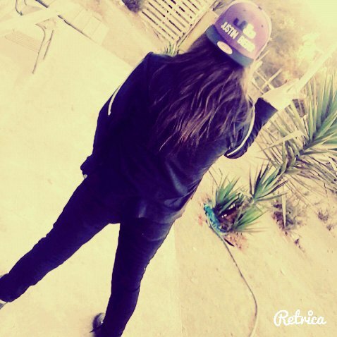Hola soy #belieber's del 2009 amo a Justim Bieber es el mejor ídolo♥♥ sigueme y te sigo*-* Justin Follow me please♥★