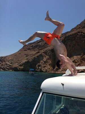 adamchidgzey's profile picture. New to twitter. follow me