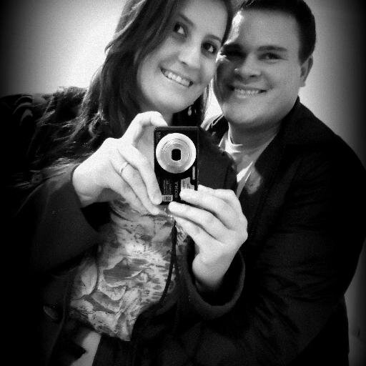 Nutricionista, esposa do Luiz Henrique e mãe da Anne Leticia.