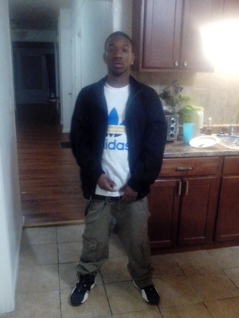[Making it rain on you fxck boys and yo bitch jus like gettin wet #SelfMade #Jackson] Contact and booking info: YungSteve717@gmail.com Get up wid me in traffic!