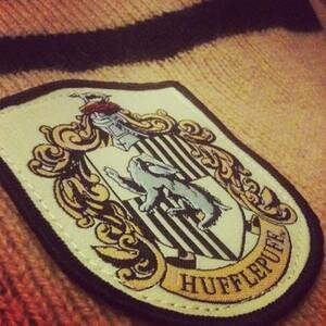 Dueña de lo que callo. Hufflepuff. Divergente en Nortia. Liándola con Peeves. En Awinor con un shek. Marbas es mi mascota. No me drogo, solo esnifo Yin Fen