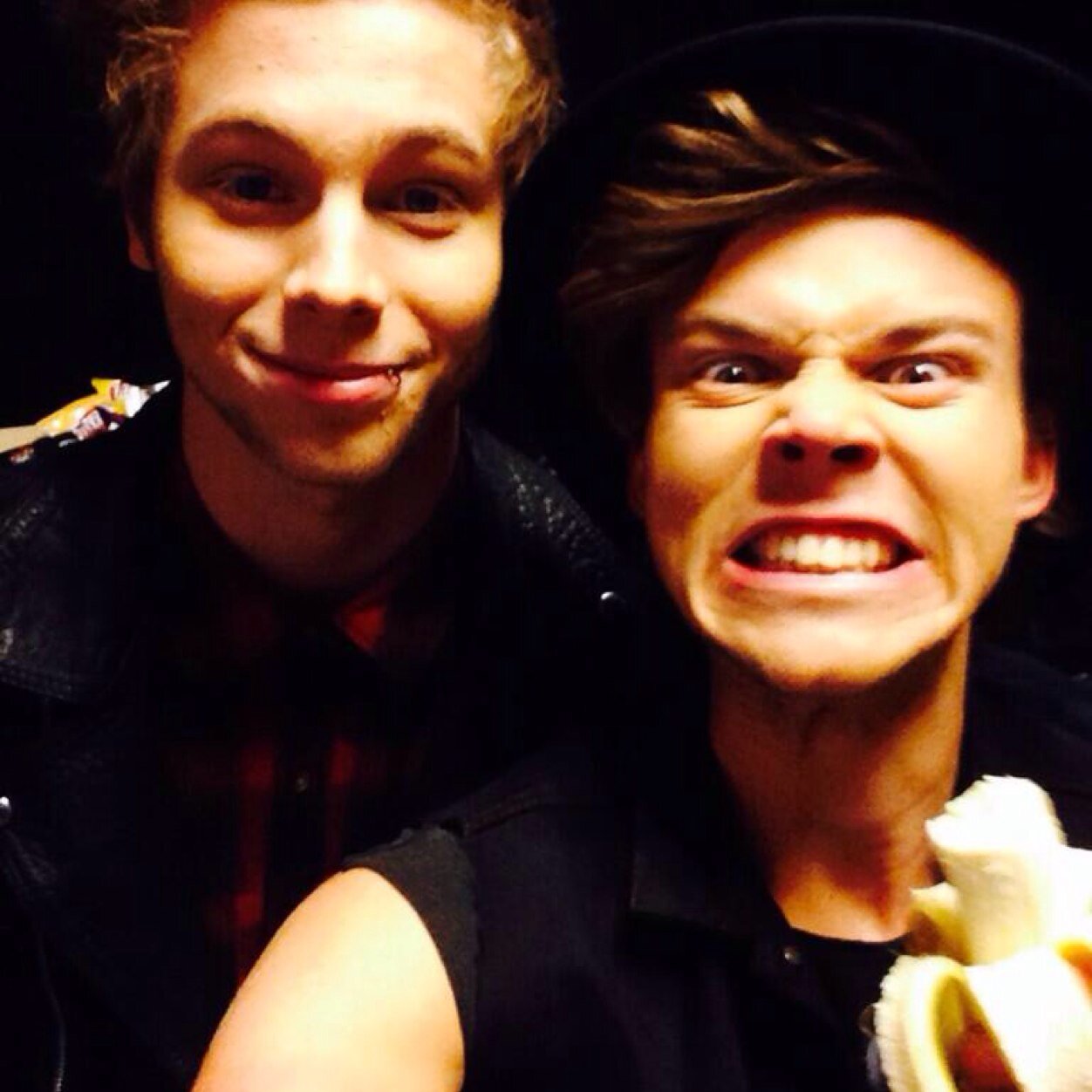 Hey! Please follow @_ShelbyClifford and  @daniellelhs999 ! I will follow you back, plus i followed you on here ❤️❤️❤️❤️