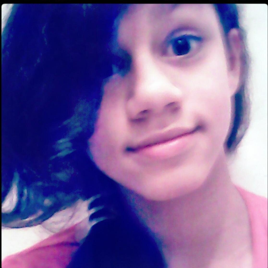 Dani_Oliveirax's profile picture. Me segue ? Sigo de Volta !