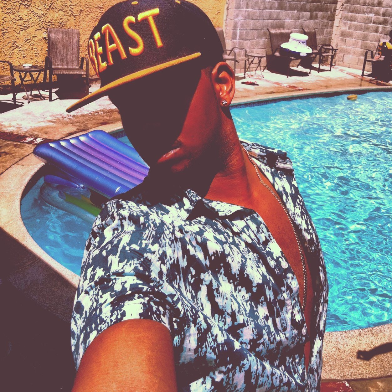 travellewood's profile picture. Bookdt23@icloud.com