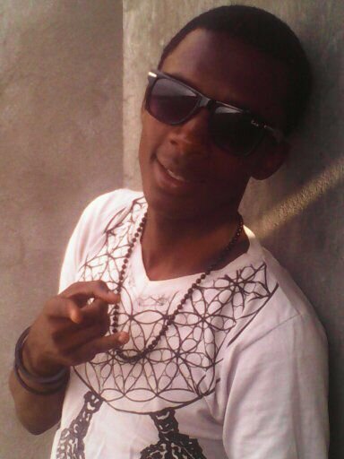 bf4853c4007f41b's profile picture. rappeur/acteur/Membre de RUD DESIGN Entertainment