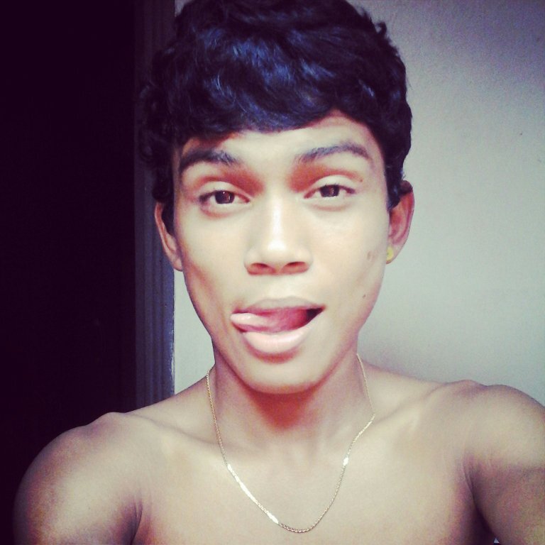 Fica do meu lado que não falta amor *-*