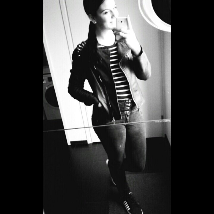 Ik hou super veel van je babee , beste nichtjes voor altijd ! Kuss @_ SSBx | Love mn bby xx @SanderSaysThat