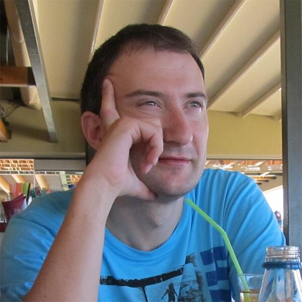 Front-End Developer. Positive energy and realist life attitude oriented.
