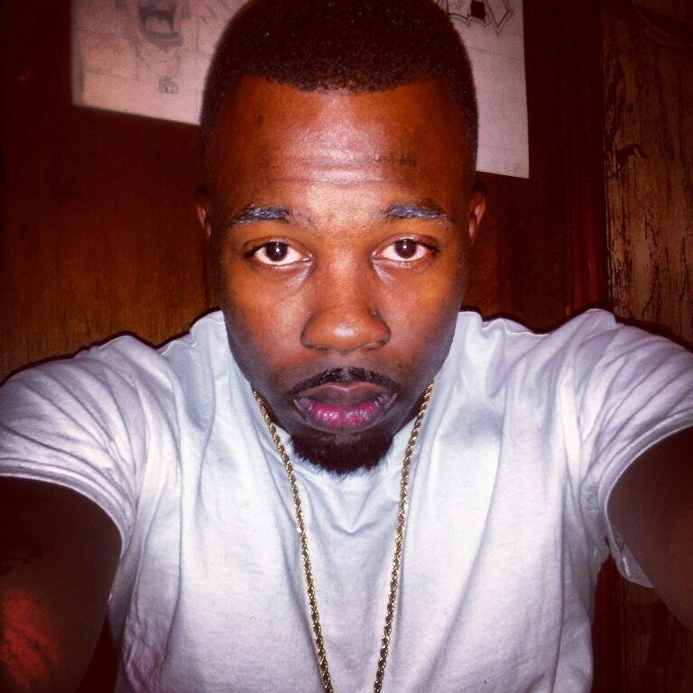 instagram: TRAYAKADTP . nunin to tell ya about me . its twitter